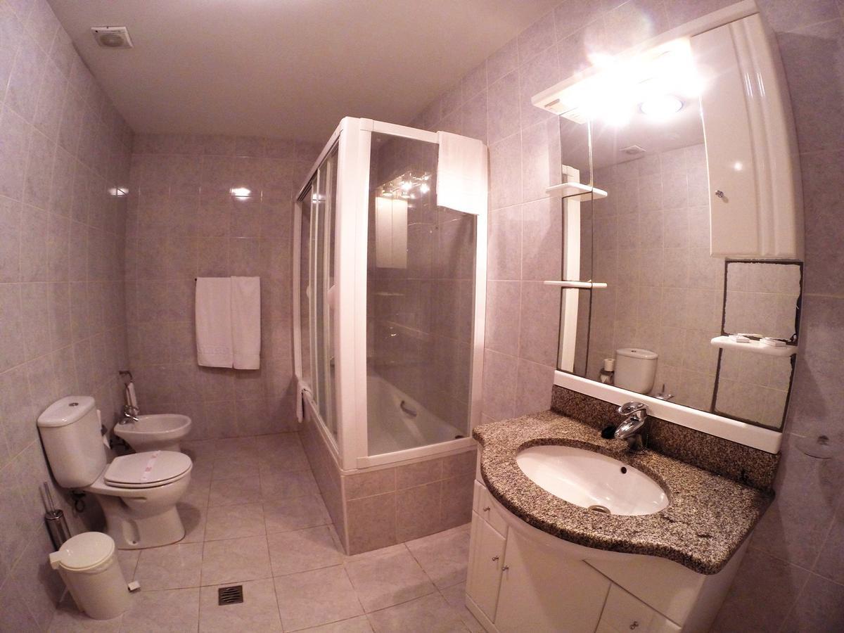 Apartamentos Turisticos Vila Praia Vila Praia de Ancora Ngoại thất bức ảnh